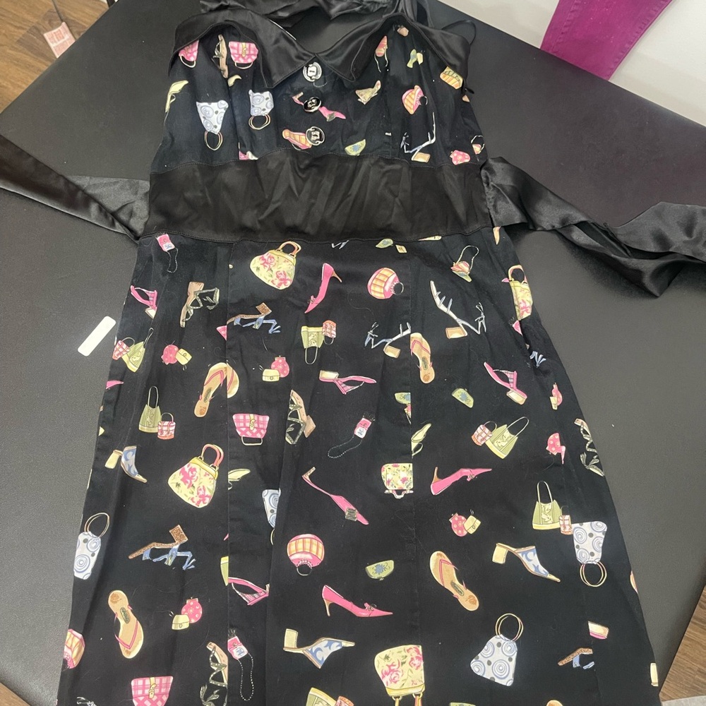 Pinup Style Pencil Dress with Colorful Accessories Print Medium
